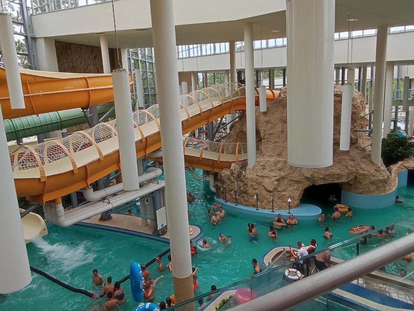 Viktoria Apartman Gyula Bagian luar foto